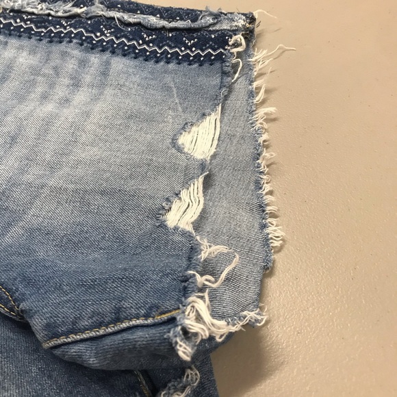 Blank NYC Hiker Shorts Denim Blue Jeans Pattern - Picture 3 of 6